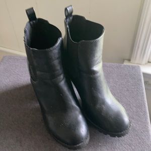Roda 3” Black Ankle Boots (Size 7)
